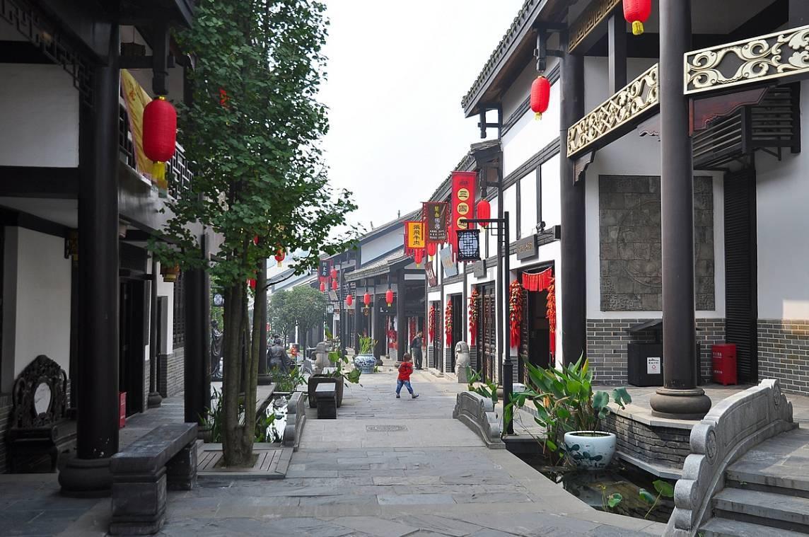 买香椿是应该如何挑选？红叶和绿叶有哪些区别？游戏画面